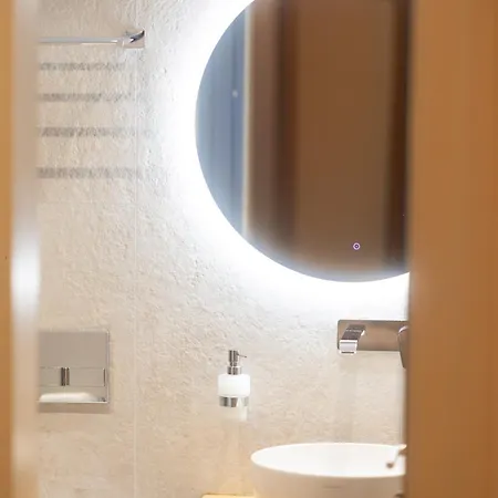 Villa Moonlight Serenade - Entire For Families And Groups Korce